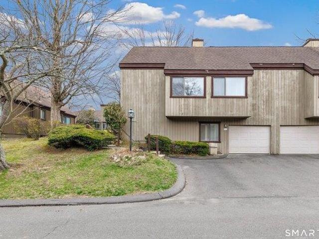 Condo for sale in Stratford, Connecticut