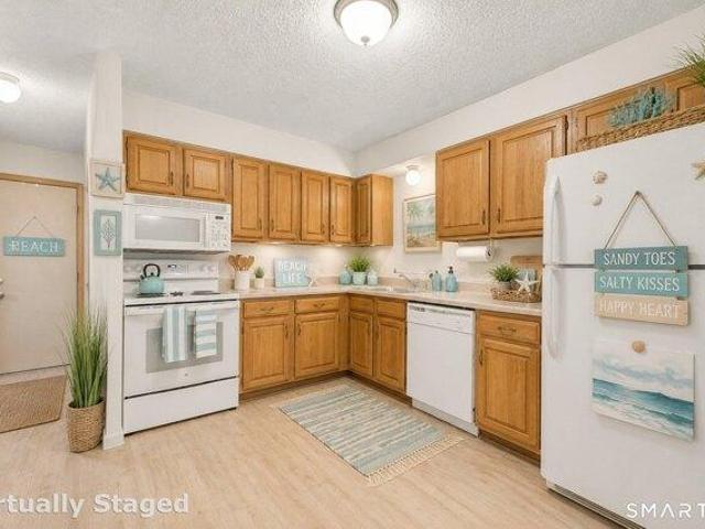 Condo for sale in Stratford, Connecticut