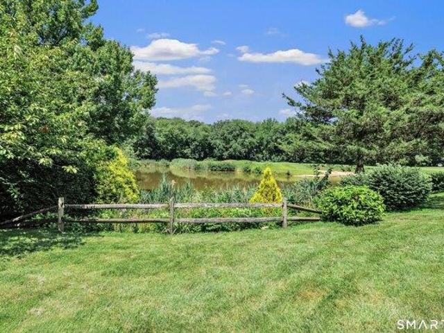 Condo for sale in Stratford, Connecticut