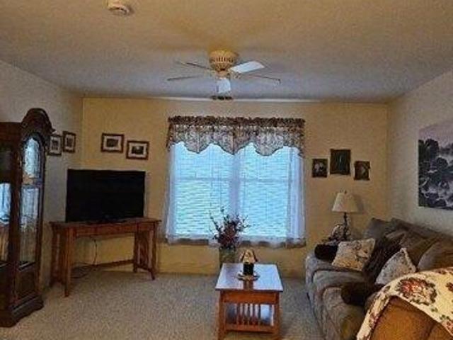 Condo for sale in Fiskdale, Massachusetts