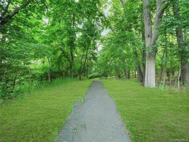 Condo for sale in Rockland, New York
