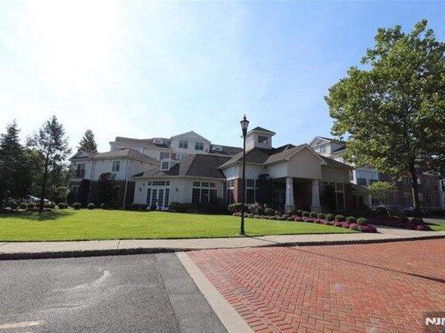Condo for sale in Tenafly, New Jersey