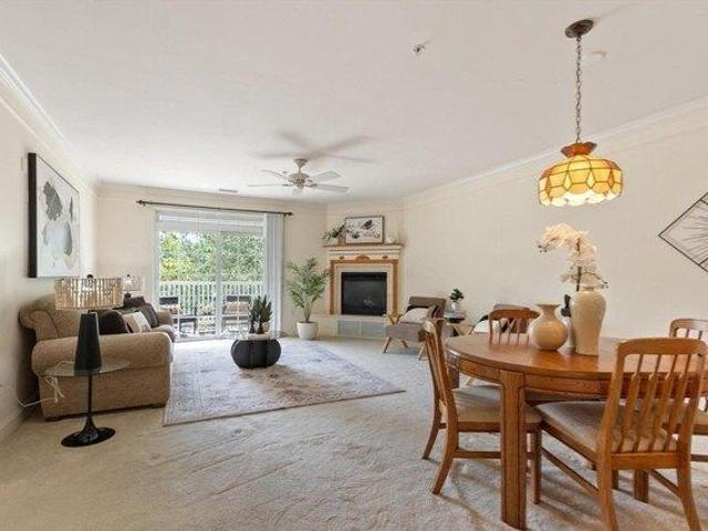 Condo for sale in Emerald Court (Formerly FAIRLAWN / Court Street Well Field), Tewksbury