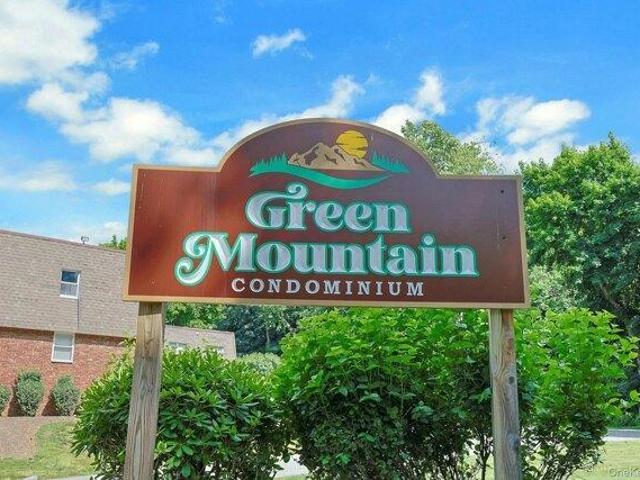 Condo for sale in Rockland, New York