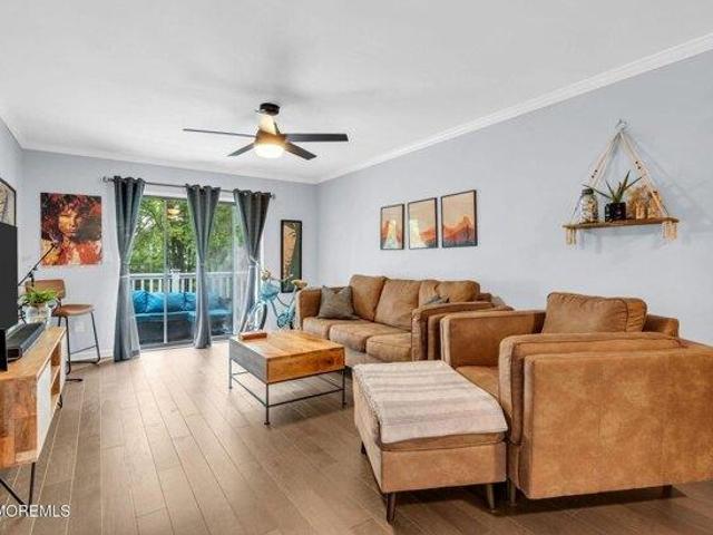 Condo for sale in Winding Brook, Tinton Falls