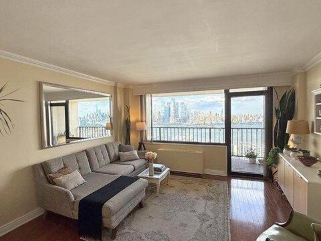 Condo for sale in Hudson, New Jersey