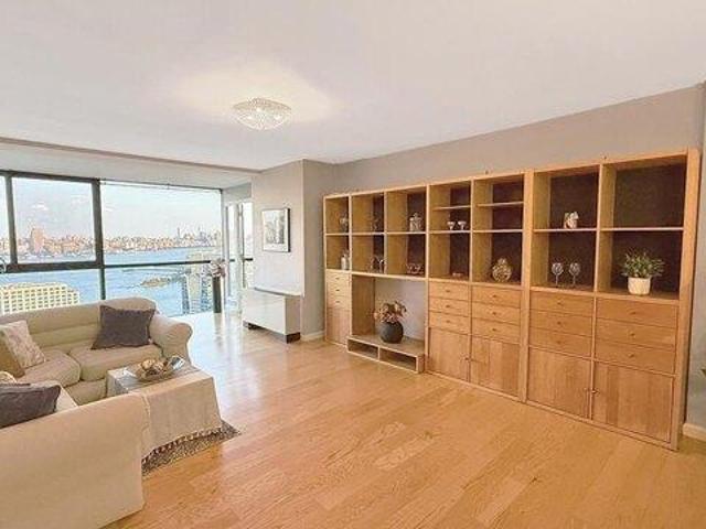 Condo for sale in Hudson, New Jersey