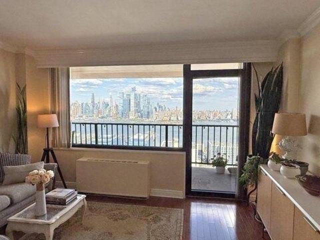 Condo for sale in Hudson, New Jersey