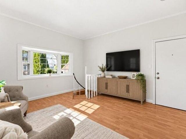 Condo for sale in Wakefield Junction, Wakefield