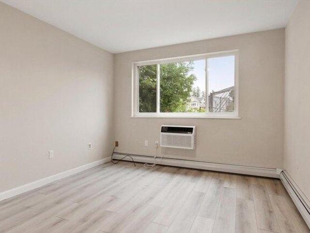 Condo for sale in Waltham, Massachusetts