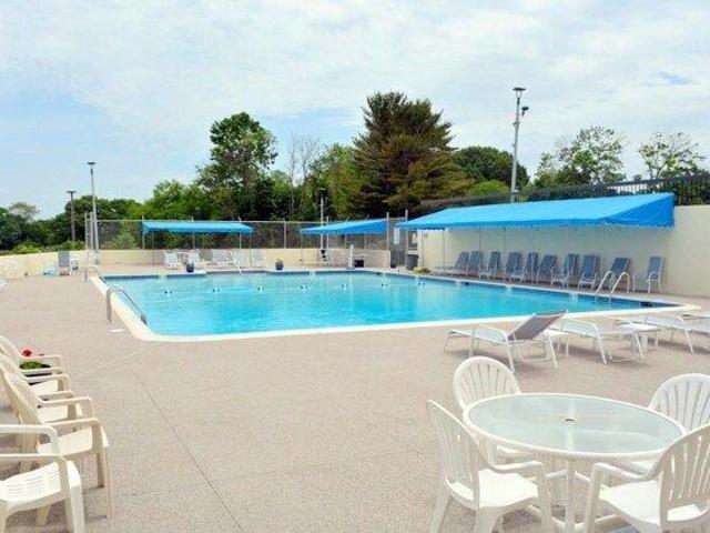 Condo for sale in Warwick, Rhode Island
