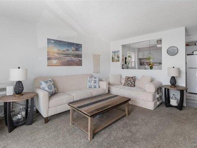 Condo for sale in Warwick, Rhode Island