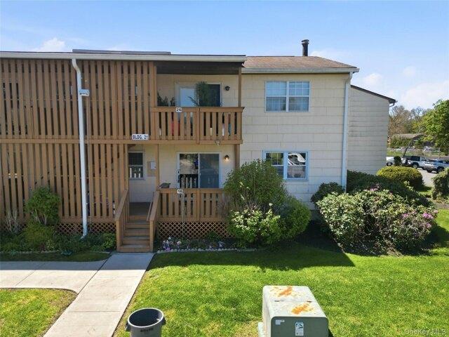 Condo for sale in Washingtonville, New York