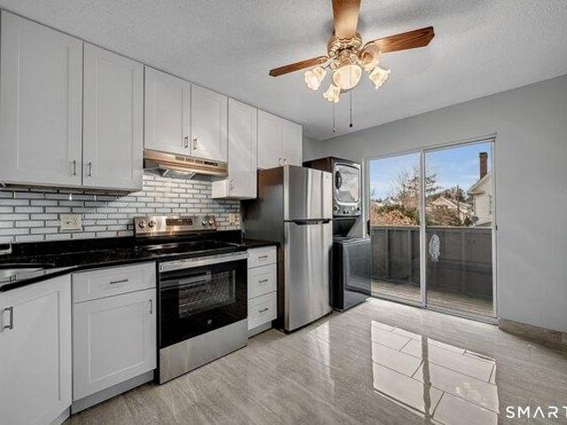 Condo for sale in Waterbury, Connecticut