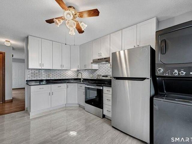 Condo for sale in Waterbury, Connecticut