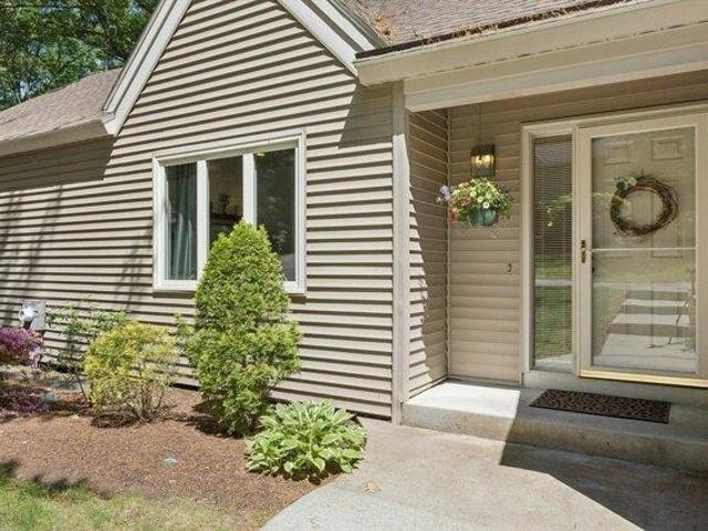 Condo for sale in Wayland, Massachusetts