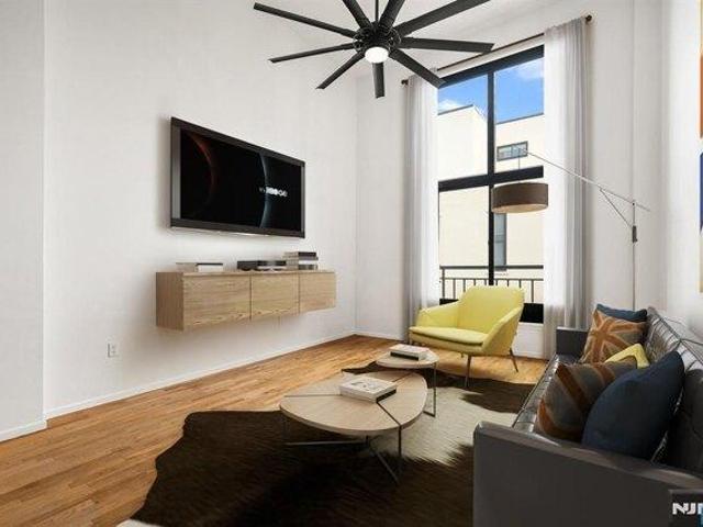 Condo for sale in Hudson, New Jersey