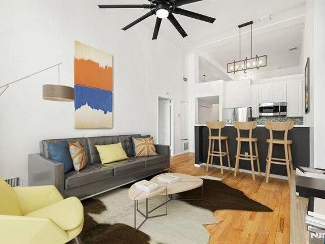 Condo for sale in Hudson, New Jersey
