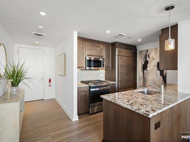 Condo for sale in Hudson, New Jersey