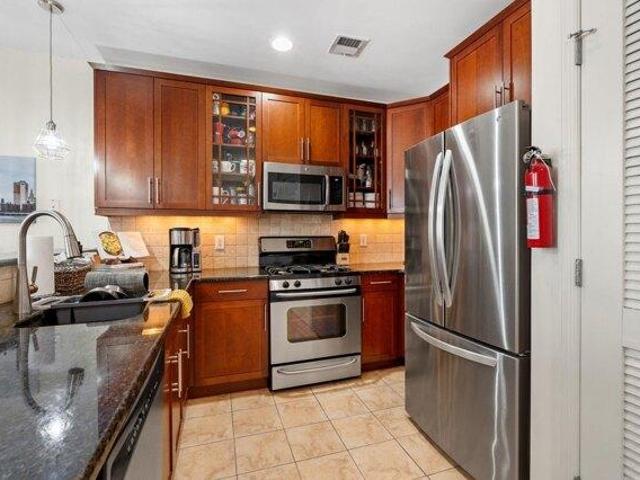 Condo for sale in Hudson, New Jersey