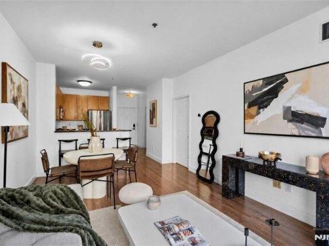 Condo for sale in Hudson, New Jersey