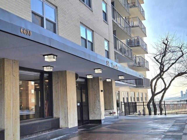 Condo for sale in Hudson, New Jersey