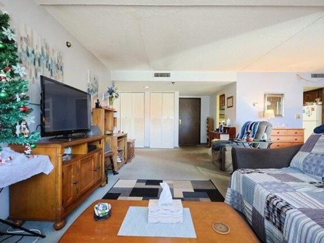 Condo for sale in Weymouth, Norfolk County