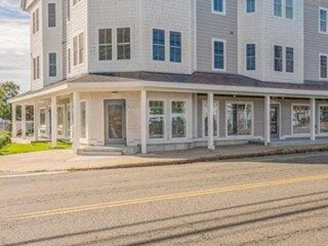 Condo for sale in Winslow Estates, Whitman