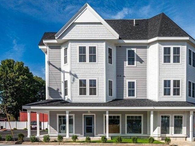 Condo for sale in Winslow Estates, Whitman