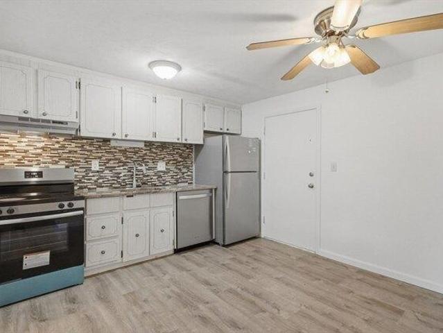 Condo for sale in North Woburn, Woburn