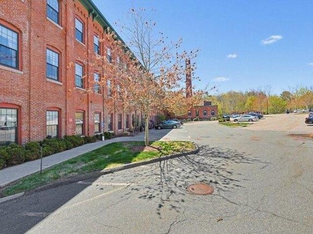 Condo for sale in Worcester, Massachusetts