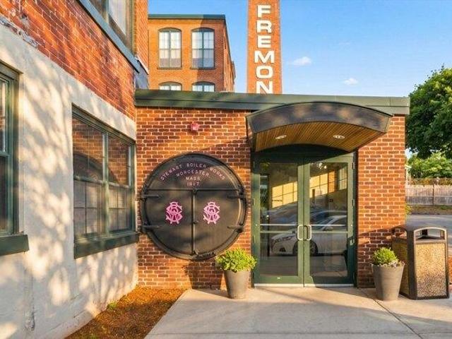 Condo for sale in Worcester, Massachusetts