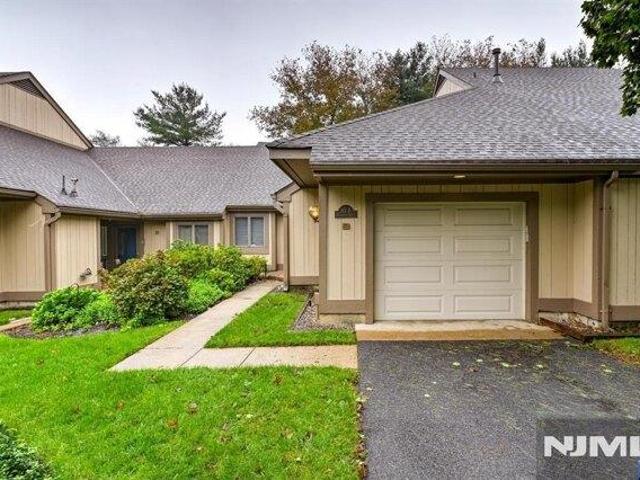 Condo for sale in Wyckoff, Bergen County