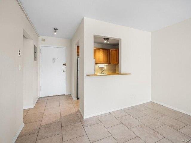 Condo for sale in Glenwood, New York