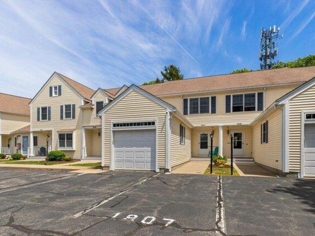 Condo for sale in Abington, Massachusetts