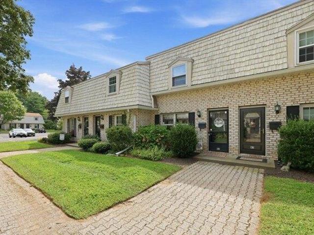 Condo for sale in Hampden, Massachusetts