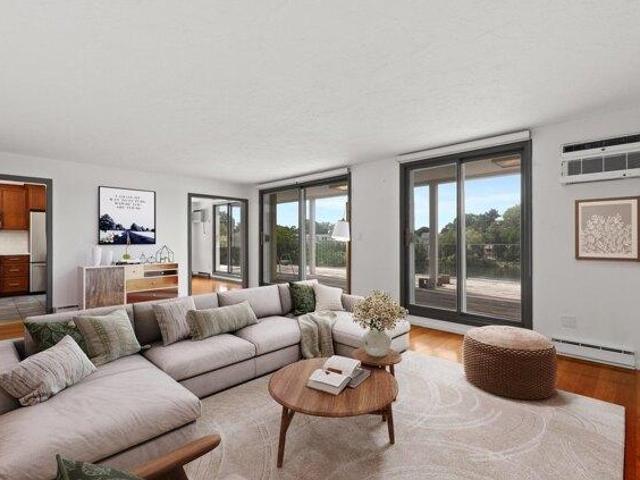 Condo for sale in East Arlington, Arlington