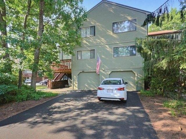 Condo for sale in Ashland, Massachusetts