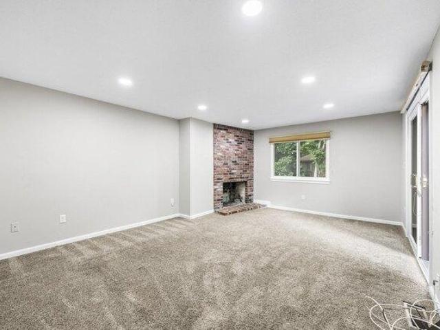 Condo for sale in Ashland, Middlesex County