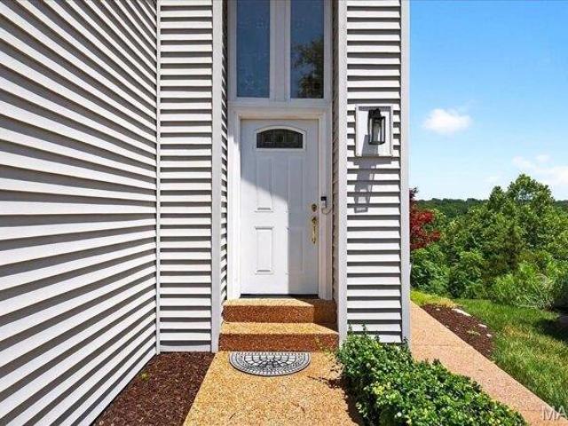 Condo for sale in Ballwin, Missouri