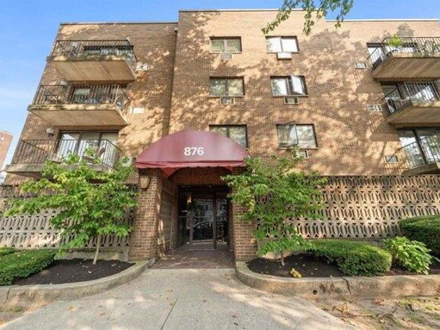 Condo for sale in Hudson, New Jersey
