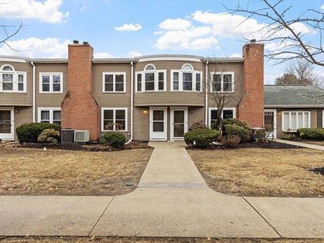 Condo for sale in Bedford, Massachusetts