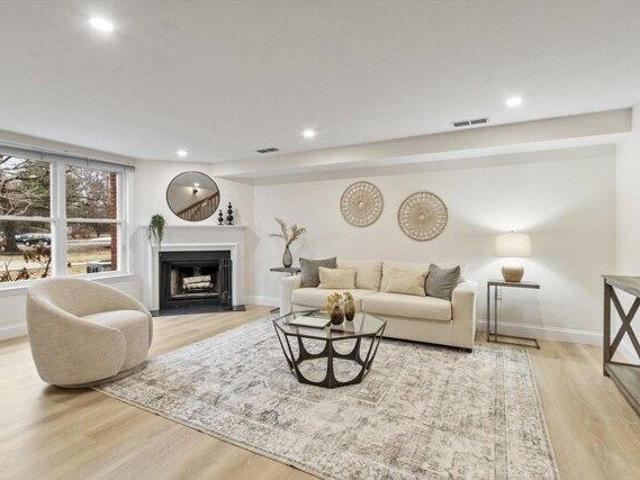 Condo for sale in Bedford, Massachusetts