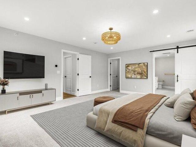Condo for sale in Needham, Norfolk County