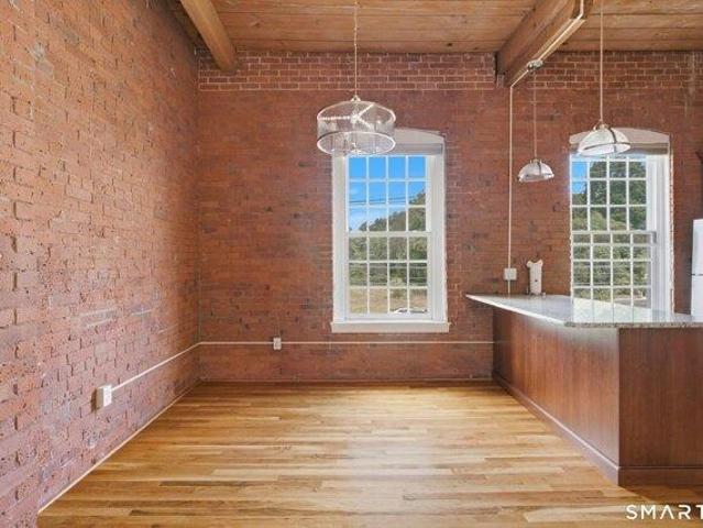 Condo for sale in Kensington, Berlin