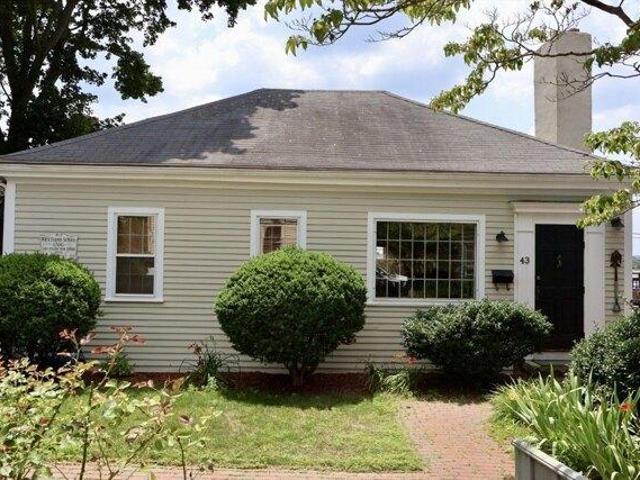 Condo for sale in Beverly, Massachusetts