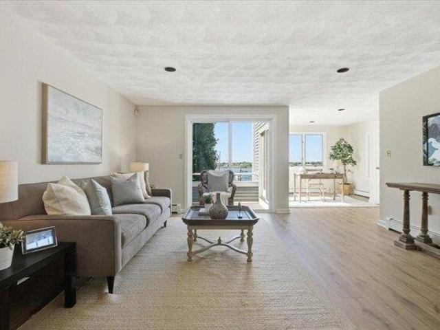 Condo for sale in Beverly, Massachusetts