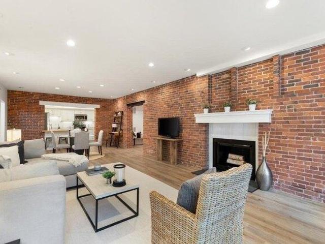 Condo for sale in Prides Crossing, Beverly