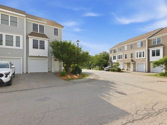 Condo for sale in Billerica, Massachusetts