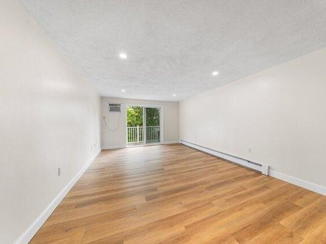 Condo for sale in Billerica, Middlesex County